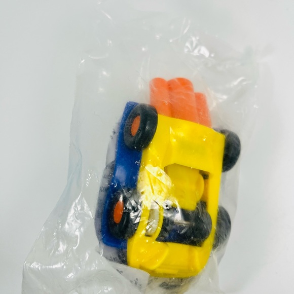 M&M'S MINIS SCOOP & SHOOT BUGGY CAR BURGER KING KIDS CLUB TOY 1997 - Picture 3 of 3
